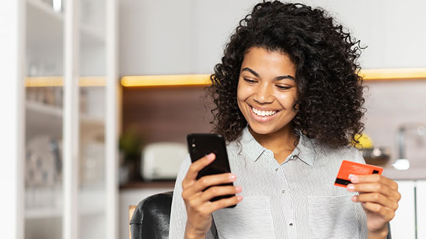 Student Banking_Credit Cards_621x349